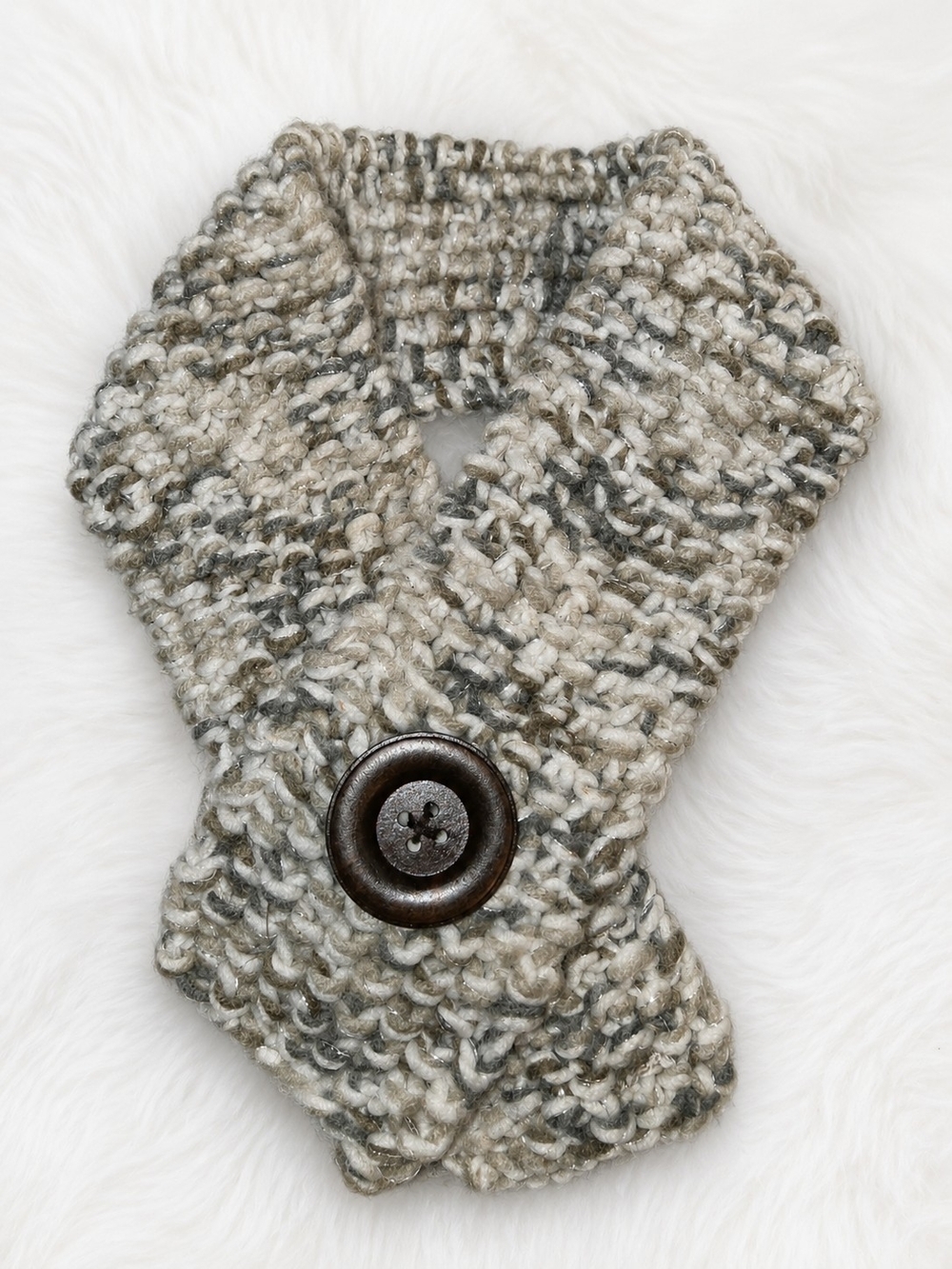 Fossil Chunky Knit Button Scarf in Gray and Cream